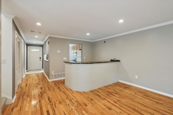 Interior, Recessed Lighting, Wood Texture Flooring