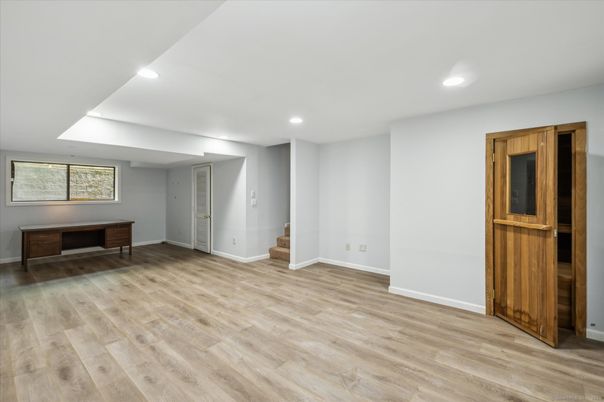Empty room, Interior, Recessed Lighting, Wood Texture Flooring