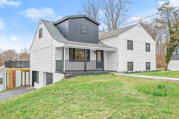 Backyard, Exterior, Facade, Farmhouse