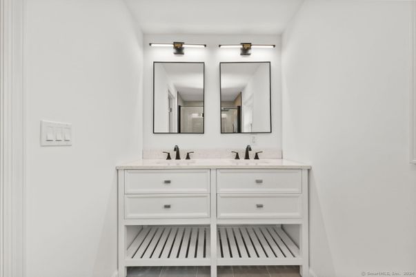 Bathroom, Dual Sink Vanities, Interior