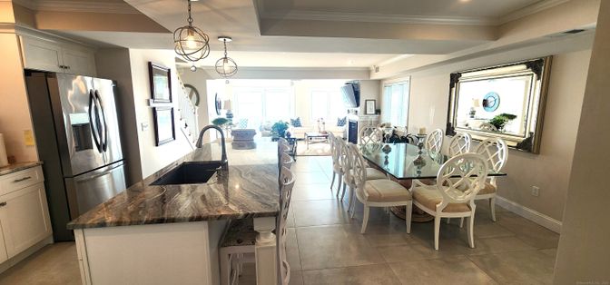 Dining room, Interior, Kitchen, Pendant Lights, Recessed Lighting