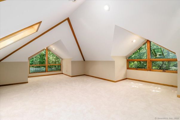 Empty room, Interior, Recessed Lighting, Wooden Beams