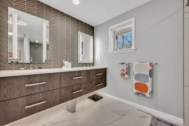Bathroom, Interior, Marble, Recessed Lighting