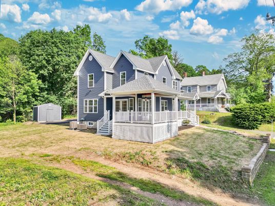 Backyard, Exterior, Facade, Queen Anne Victorian