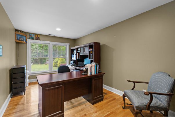 Home Office, Interior, Recessed Lighting, Wood Texture Flooring