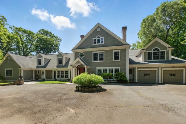 Attached, Exterior, Facade, Farmhouse