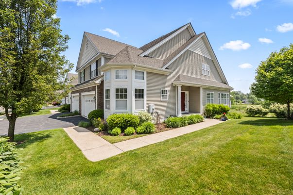 Attached, Backyard, Exterior, Facade, Queen Anne Victorian