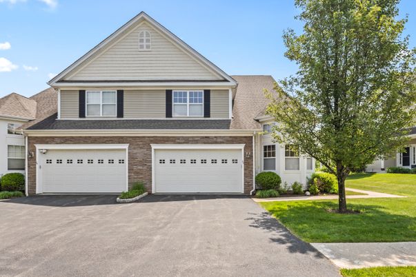 Attached, Exterior, Facade, Farmhouse