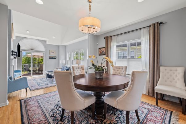 Chandelier, Dining room, Interior, Living room, Recessed Lighting, Wood Texture Flooring