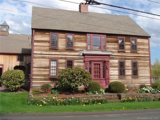 Exterior, Facade, Georgian