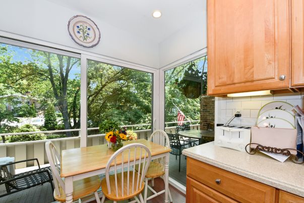 Interior, Kitchen, Recessed Lighting, Sun Room