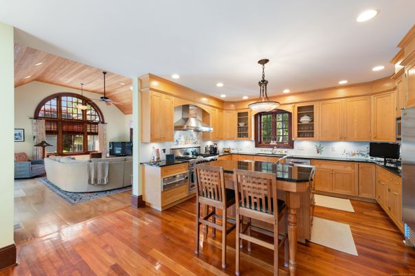 Interior, Kitchen, Living room, Pendant Lights, Recessed Lighting, Stainless Steel Appliances, Wooden Ceilings, Wood Texture Flooring