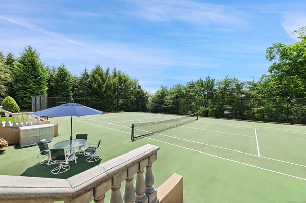 Exterior, Tennis Courts