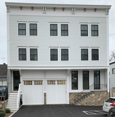 Attached, Exterior, Facade, Rowhouse