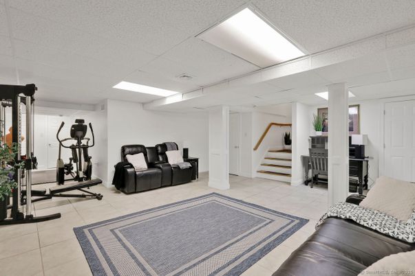 Fitness Equipment, Interior, Living room, Recessed Lighting