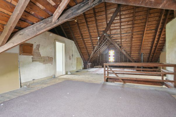 Empty room, Interior, Wooden Beams, Wooden Ceilings, Wooden Walls