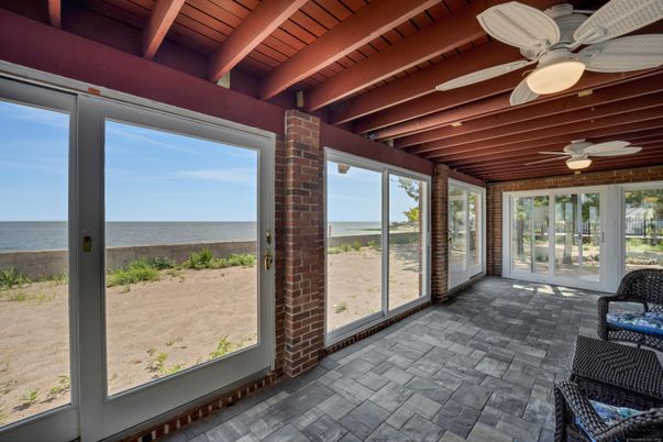 Empty room, Interior, Sun Room, Water, Wooden Beams, Wooden Ceilings