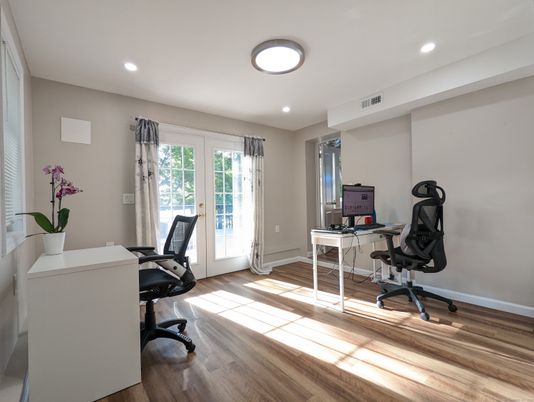 Home Office, Interior, Recessed Lighting, Wood Texture Flooring