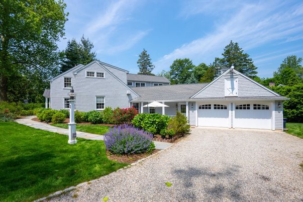 Attached, Exterior, Facade, Farmhouse