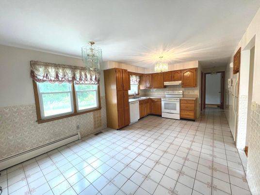 Chandelier, Interior, Kitchen