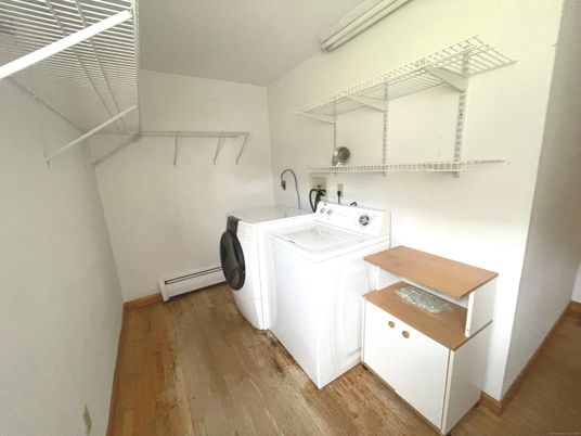 Interior, Washer, Wood Texture Flooring
