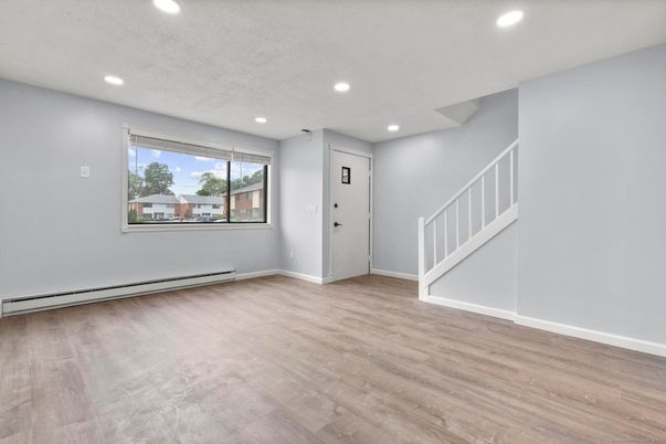 Empty room, Interior, Recessed Lighting, Wood Texture Flooring