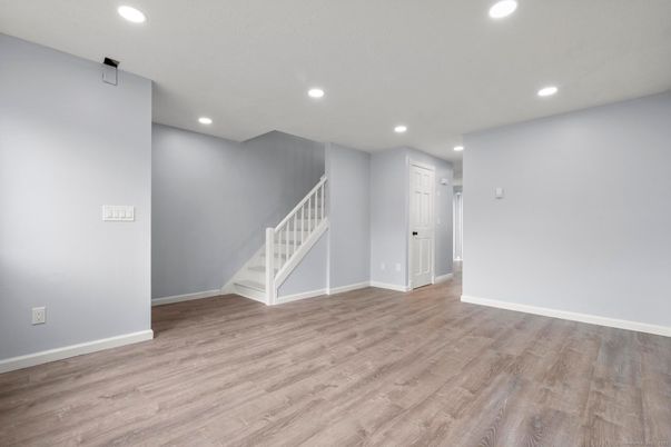 Empty room, Interior, Recessed Lighting, Wood Texture Flooring