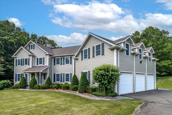 Attached, Exterior, Facade, Farmhouse