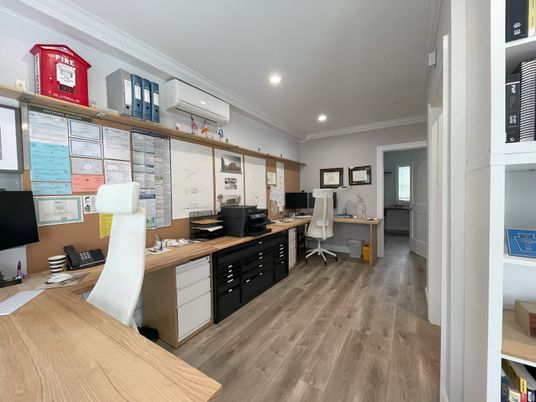 Home Office, Interior, Recessed Lighting, Wood Texture Flooring
