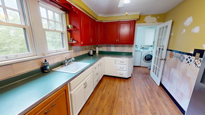 Interior, Washer, Wood Texture Flooring