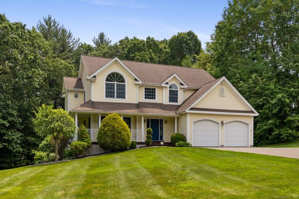 Attached, Exterior, Facade, Farmhouse