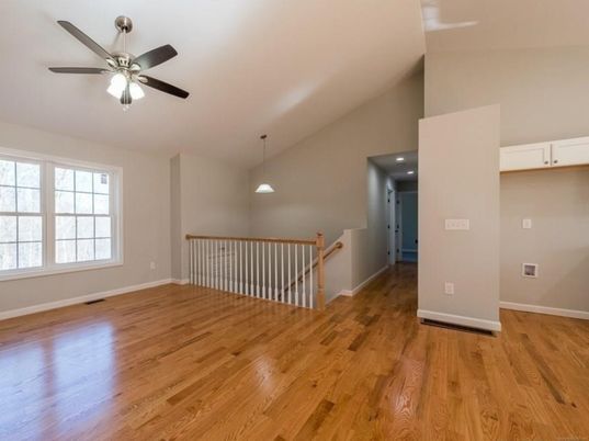 Empty room, Interior, Pendant Lights, Wood Texture Flooring
