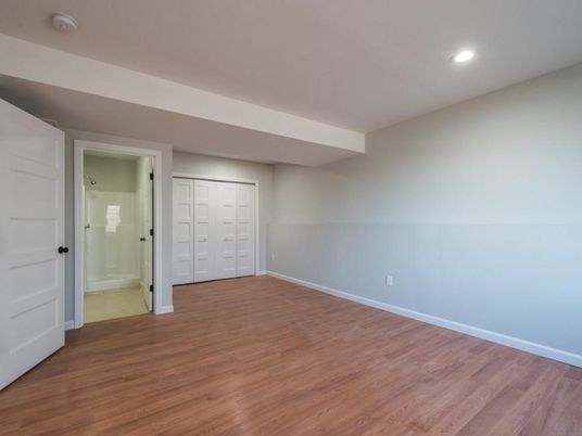 Empty room, Interior, Recessed Lighting, Wood Texture Flooring