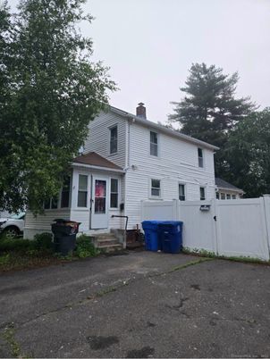 Exterior, Facade, Cape Cod