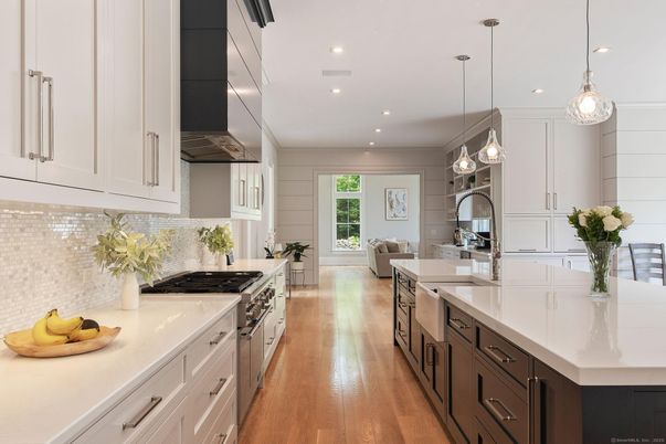 Interior, Kitchen, Living room, Pendant Lights, Recessed Lighting, Wood Texture Flooring