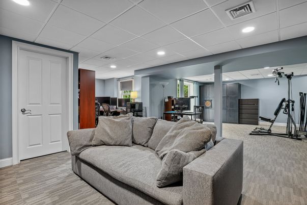 Fitness Equipment, Interior, Living room, Recessed Lighting