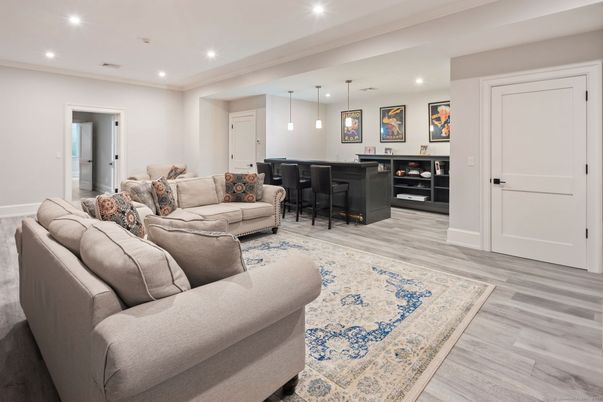 Interior, Living room, Pendant Lights, Recessed Lighting, Wood Texture Flooring