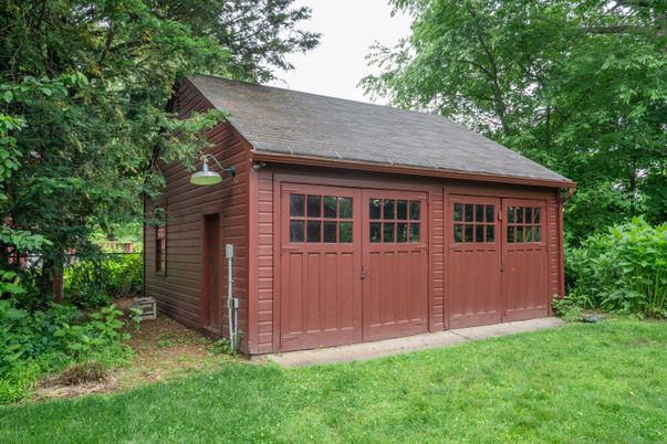 Detached Garage, Exterior