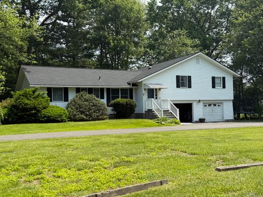 Attached, Backyard, Exterior, Facade, Split Level