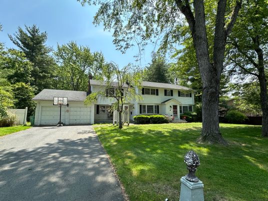 Backyard, Detached Garage, Exterior, Facade, Split Level
