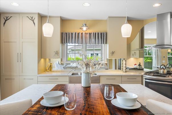 Interior, Kitchen, Pendant Lights, Recessed Lighting, Stainless Steel Appliances
