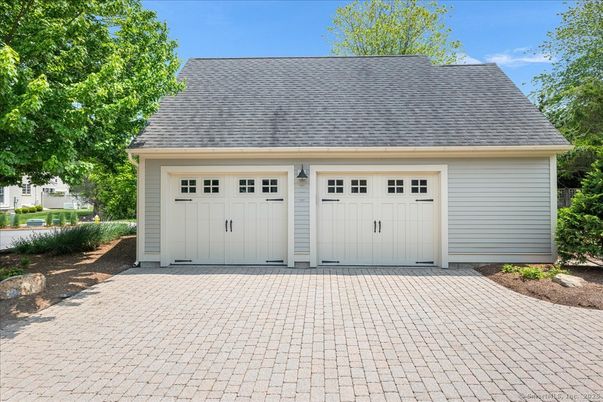 Detached Garage, Exterior