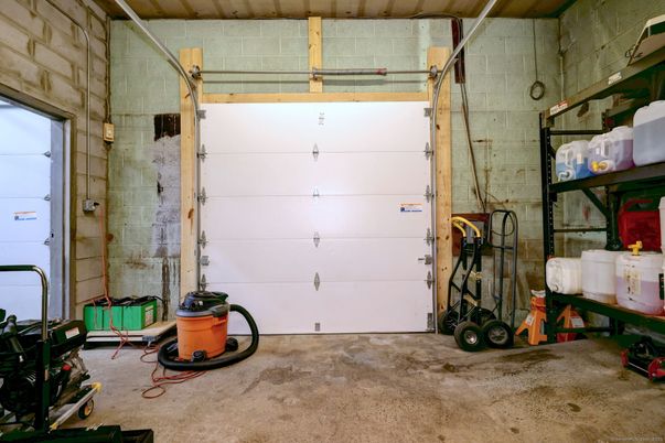 Garage, Interior, Stone Walls