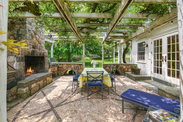 Exterior, Fireplace