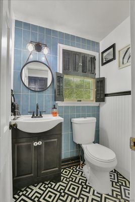 Bathroom, Interior