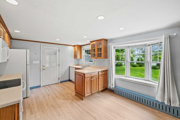 Interior, Kitchen, Recessed Lighting, Wood Texture Flooring