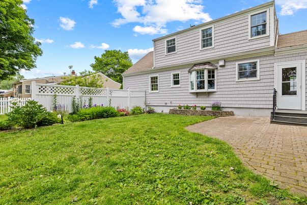 Exterior, Facade, Cape Cod