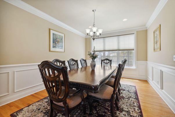 Chandelier, Dining room, Interior, Recessed Lighting, Wood Texture Flooring