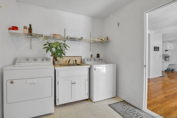 Interior, Washer, Wood Texture Flooring