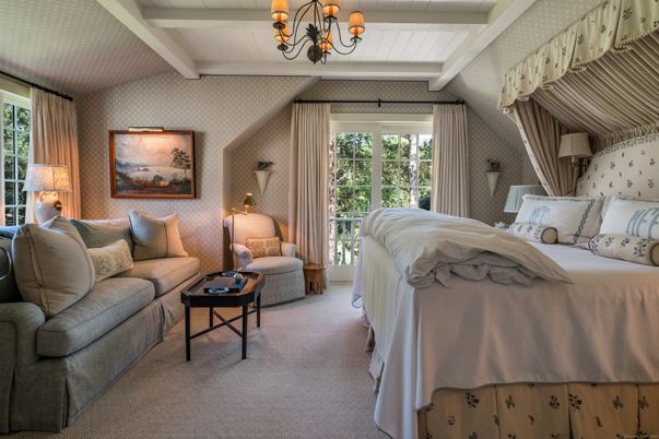 Bedroom, Chandelier, Interior, Living room